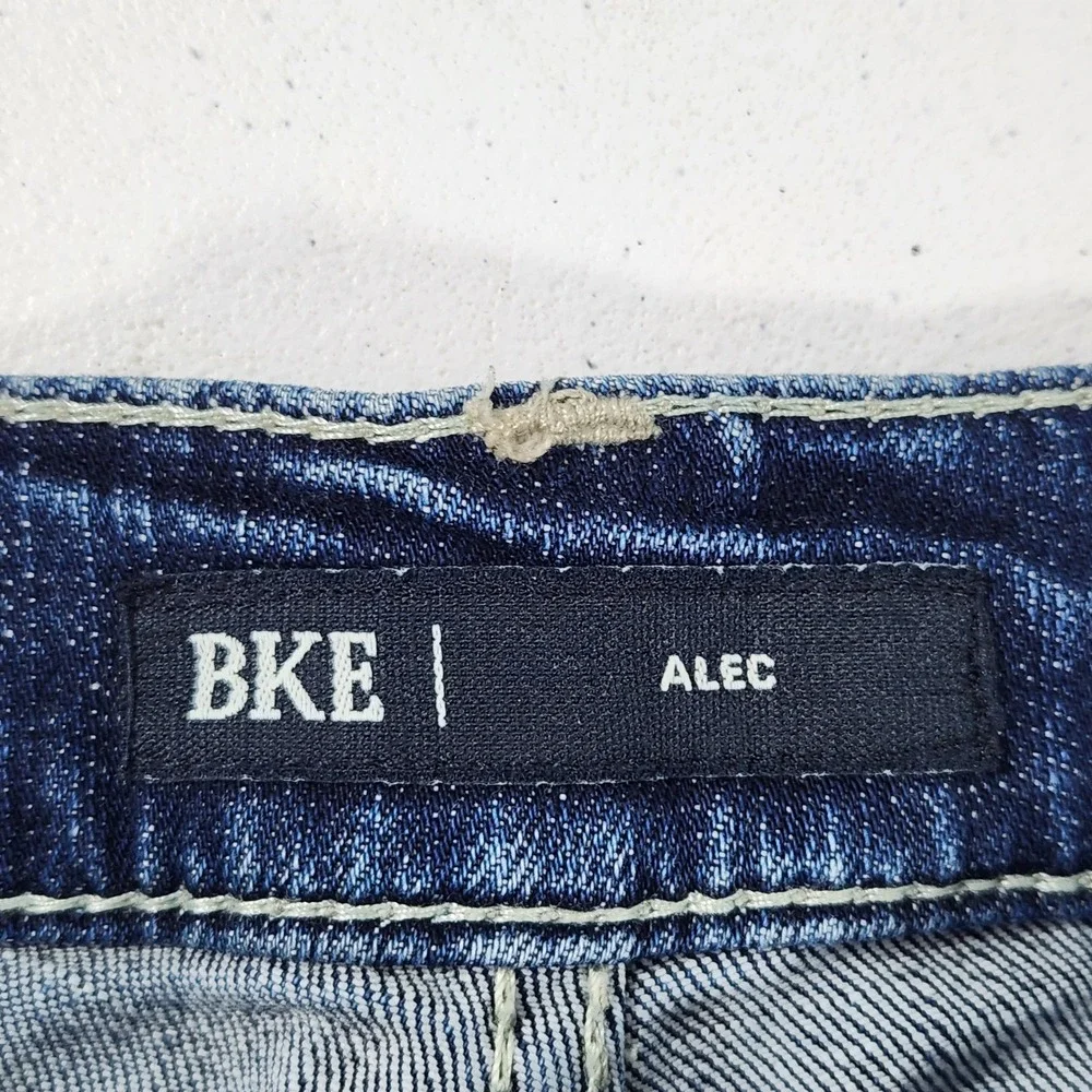 BKE Alec Mens Straight Leg Jeans 30x32 Blue Medium Wash Contrast Stitch Denim